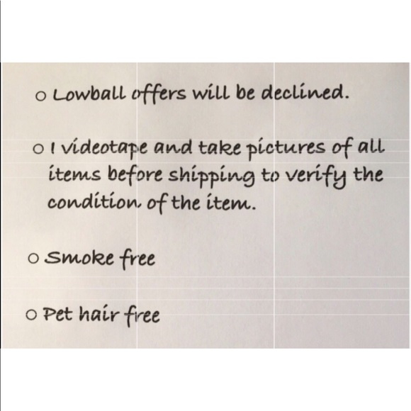 Adelyn Rae Romper Size Small - Picture 7 of 7